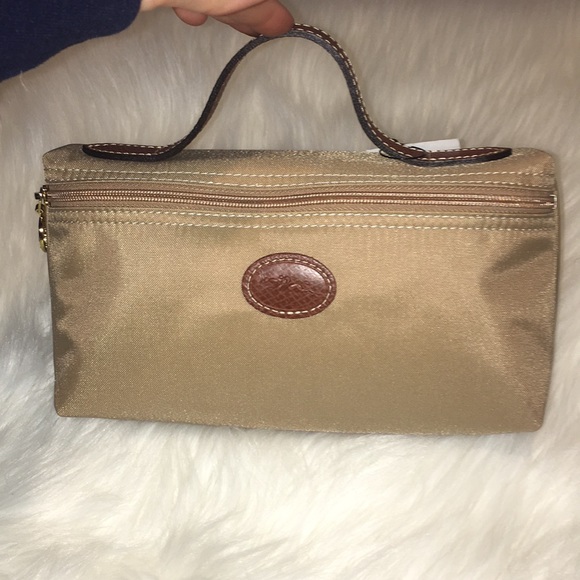 Longchamp Handbags - Brand new Longchamp Pouchette